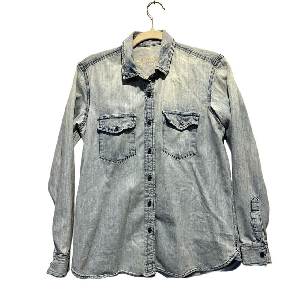 Gap 1969 denim‎ button down shirt size m light blue